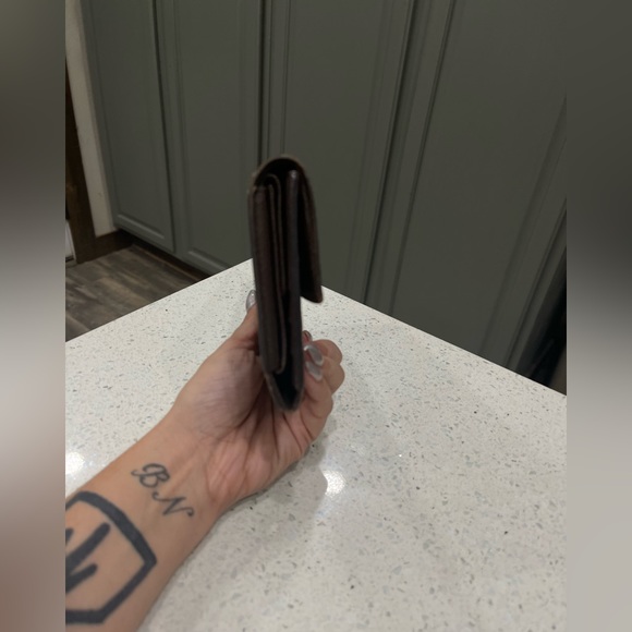 Louis Vuitton Damier Ebene Sarah Wallet - Picture 10 of 11